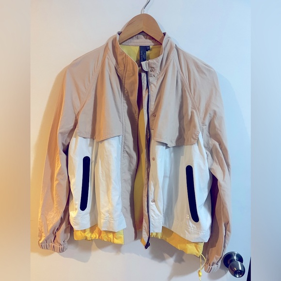 Sweaty Betty Agile Colorblock Zip-Through Jacket - Picture 10 of 16